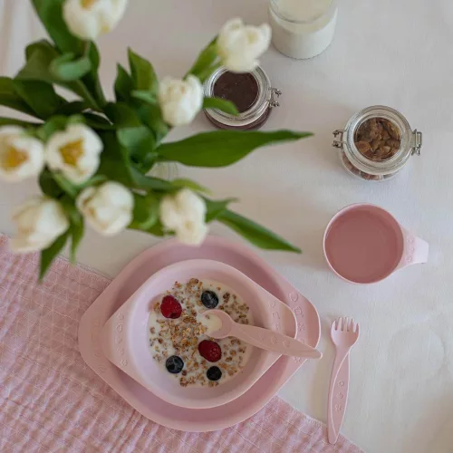  Familym Bioműanyag baba étkészlet szett 12 hónapos kortól púderrózsaszín