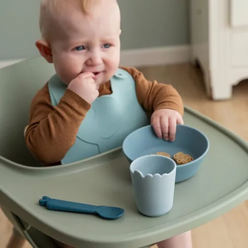 Done by Deer Kiddish első étkészlet, zöld baba étkészlet műanyag