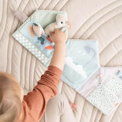 Done by Deer Fejlesztő babakönyv – Lalee otthona, homokszínű