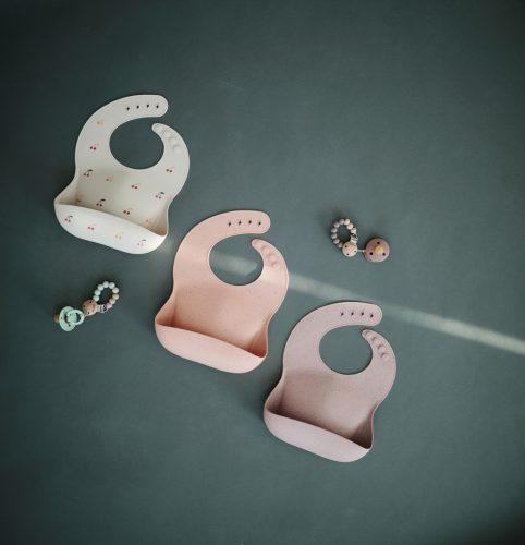 Előke (Cseresznye) Mushie, baba előke