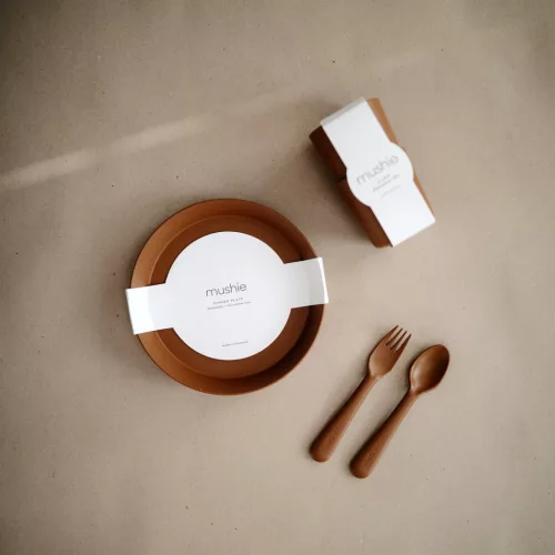 Kanál-villa szett (Karamell) Mushie baba kanál, baba villa, gyermek evőeszközkészlet