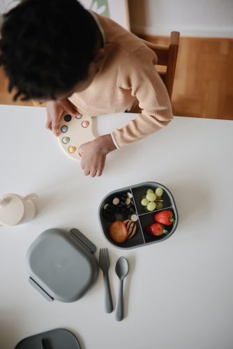 Mushie Uzsonnás doboz (Füst) Mushie