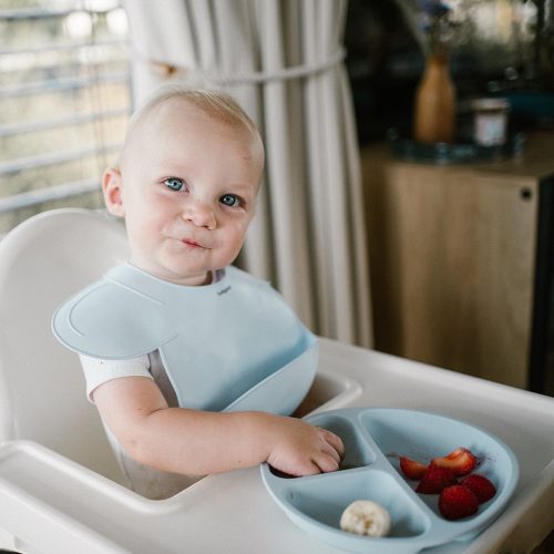 BabyOno tányér szilikon tapadó aljú háromrekeszes kék 1482/01  baba lapos osztott tányér