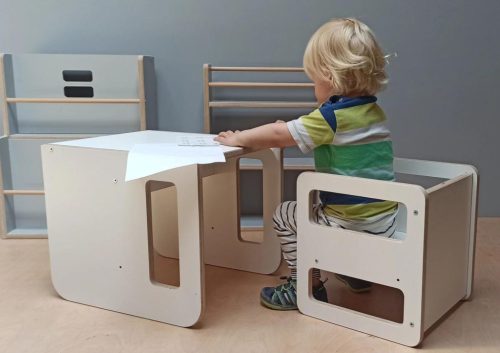MecanWood Cube Asztal & szék szett a kicsiknek- konyhába-szobába – Világos Szürke