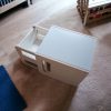 MecanWood Cube Asztal & szék szett a kicsiknek- konyhába-szobába – Világos Szürke