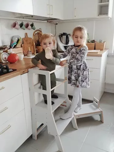 MecanWood konyhai fellépő, tanulótorony állítható magasságú PRÉMIUM – Világos szürke-montessori torony, mini fellépő nélkül